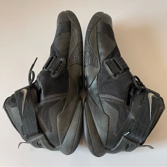 Nike Lebron Soldier IX 9 Basketball Shoes - Picture 6 of 16